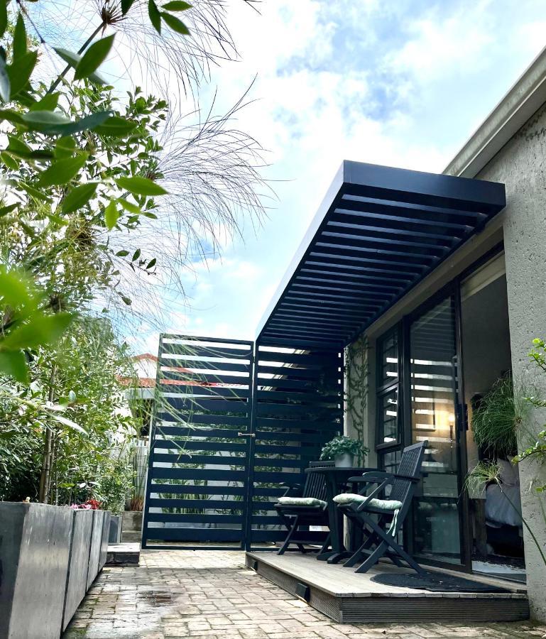 Art-Inspired Bedroom Close To Cbd Mossel Bay Luaran gambar